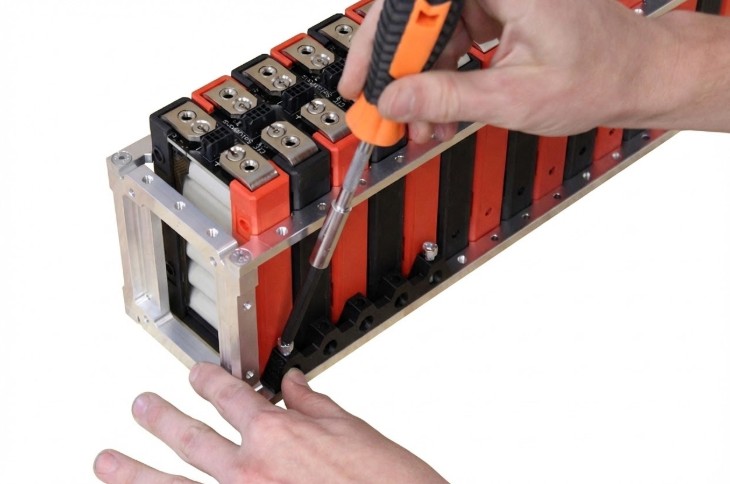 Torque mark applied to completed retainer fastener